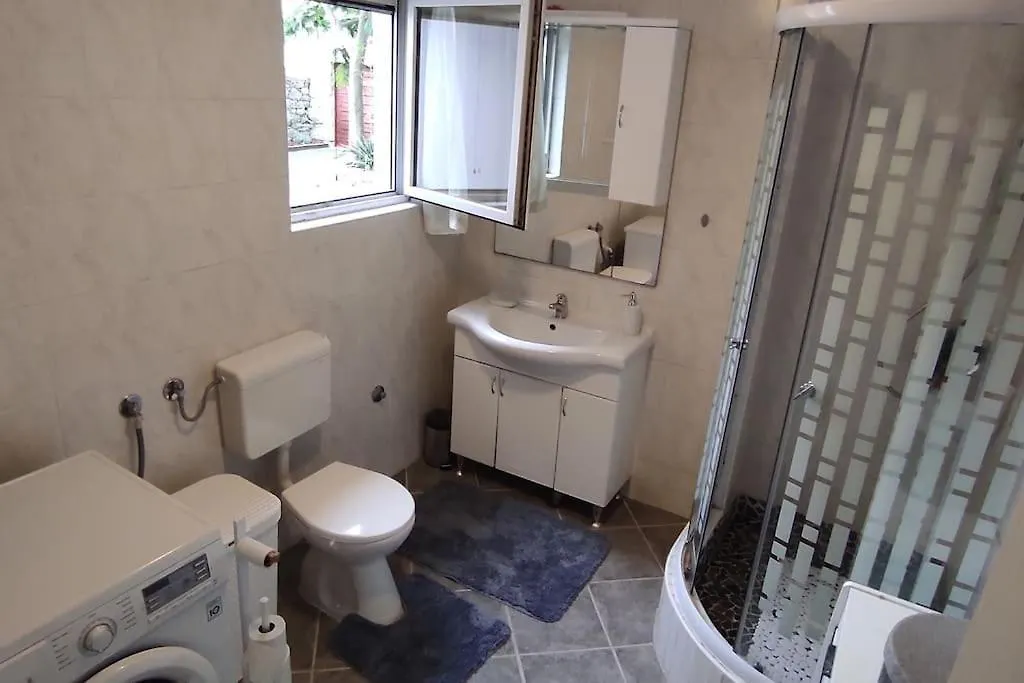 Holiday home Lukari Vacation Home Drivenik Croatia