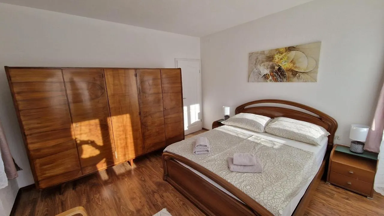 Lukari Vacation Home Drivenik Holiday home